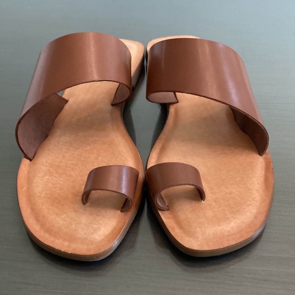 Women’s Brown GB Size 6.5 Sandals